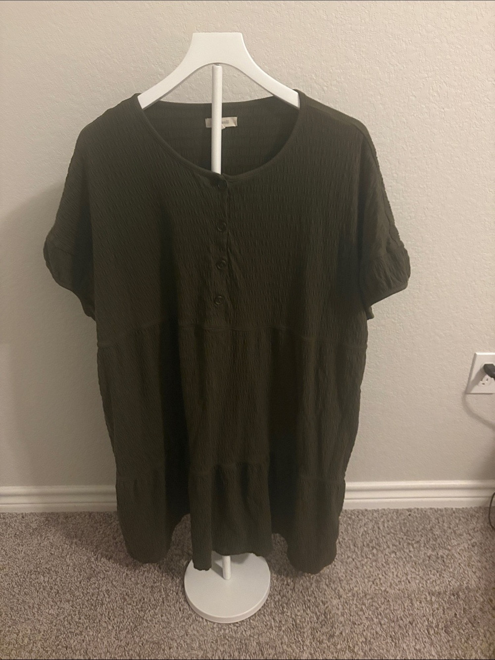 Madewell Olive Textured Short-Sleeve Henley Midi Dress